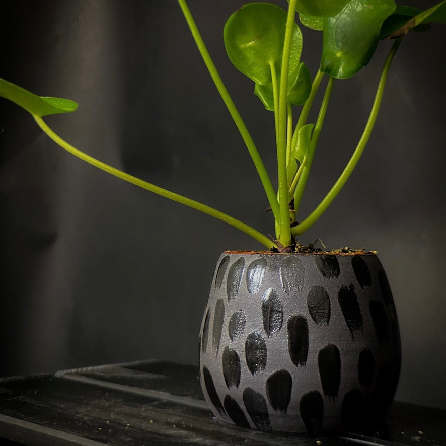 Plantpot holder - Black clay