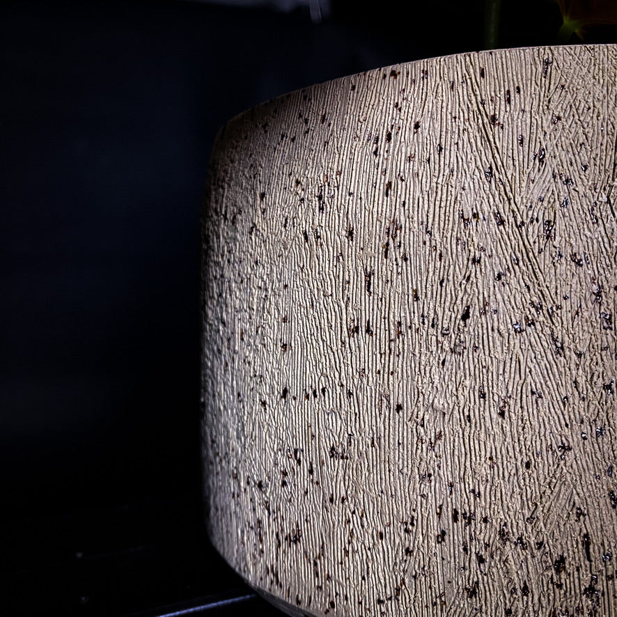 Cache-pot - Argile jaune tachetée, finition rugueuse et texturée