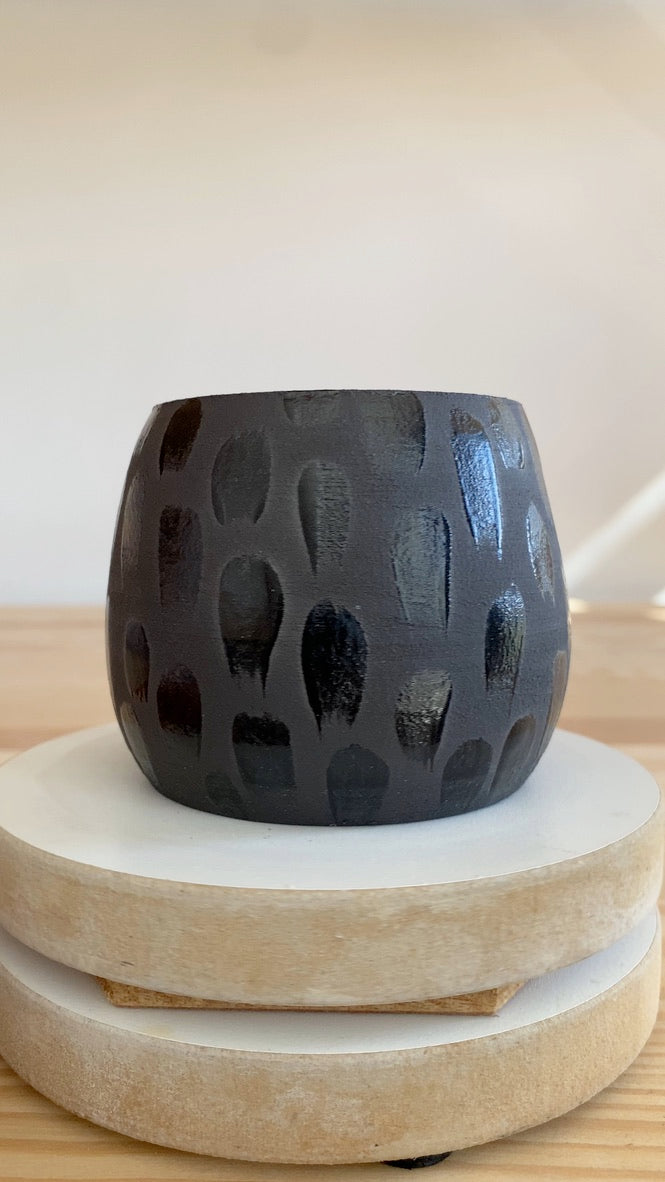 Plantpot holder - Black clay