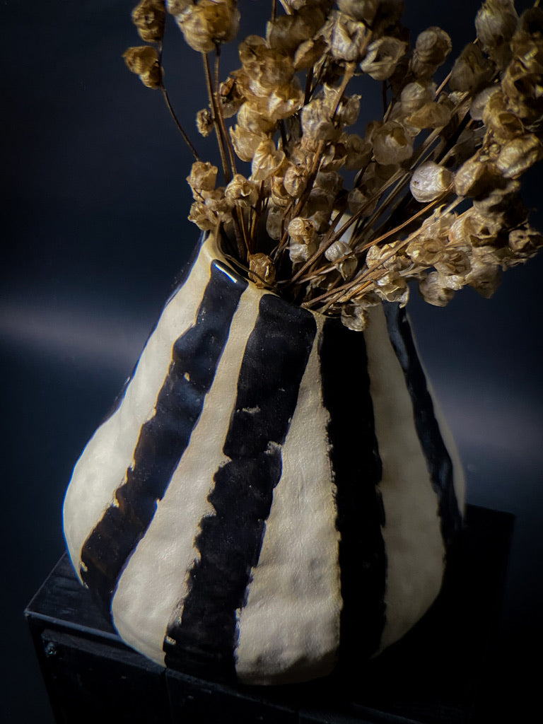 Vase - White clay with big black shiny vertical lines