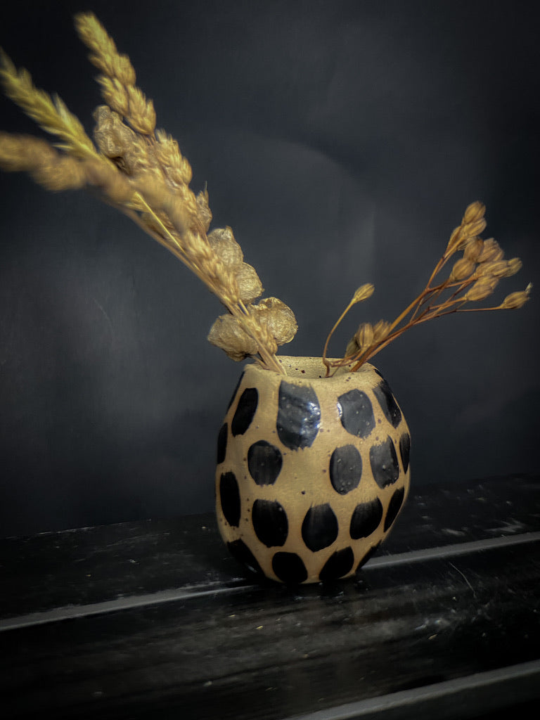 Vase - Yellow spotted clay with big black shiny dots