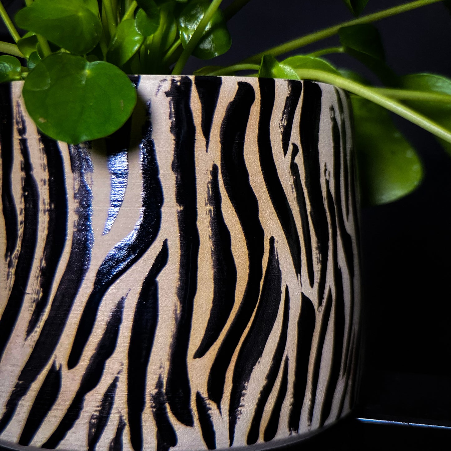 Plantpot holder - Tiger pattern