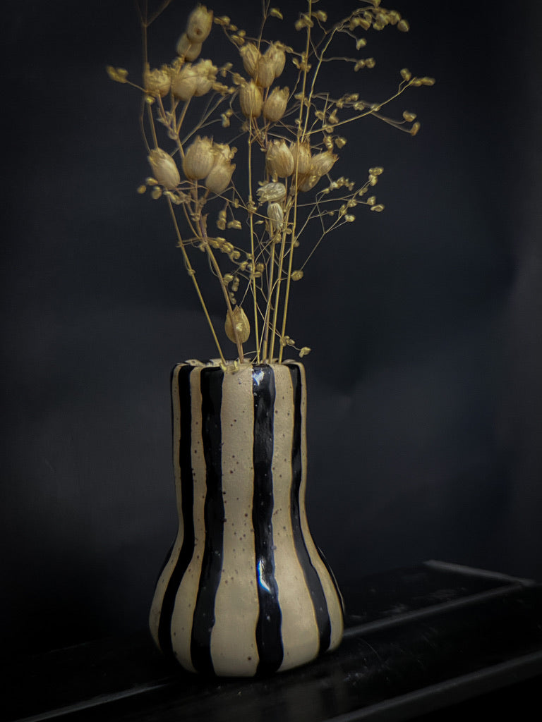 Vase - Grès blanc avec des lignes noires