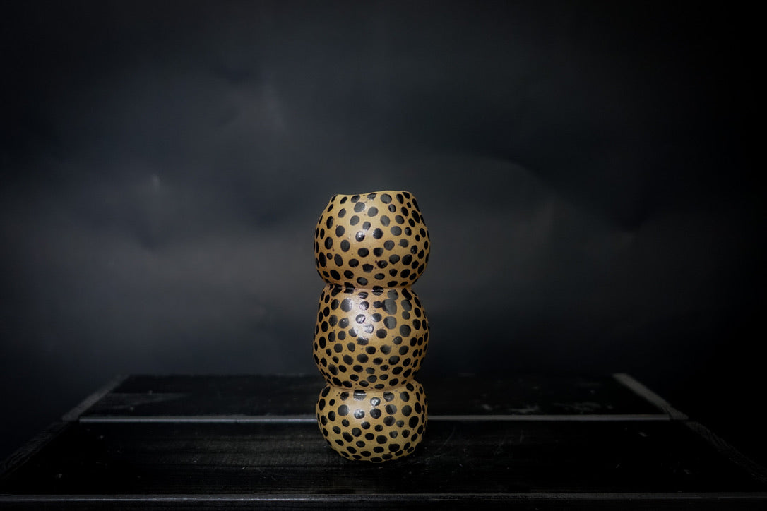 Bumblebee vase - Yellow spotted clay with black shiny dots