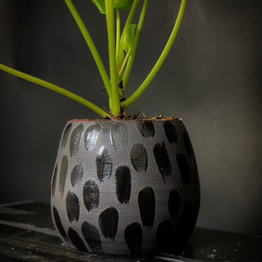 Plantpot holder - Black clay
